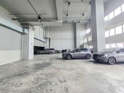 Carros Centre (D25), Factory #527960051